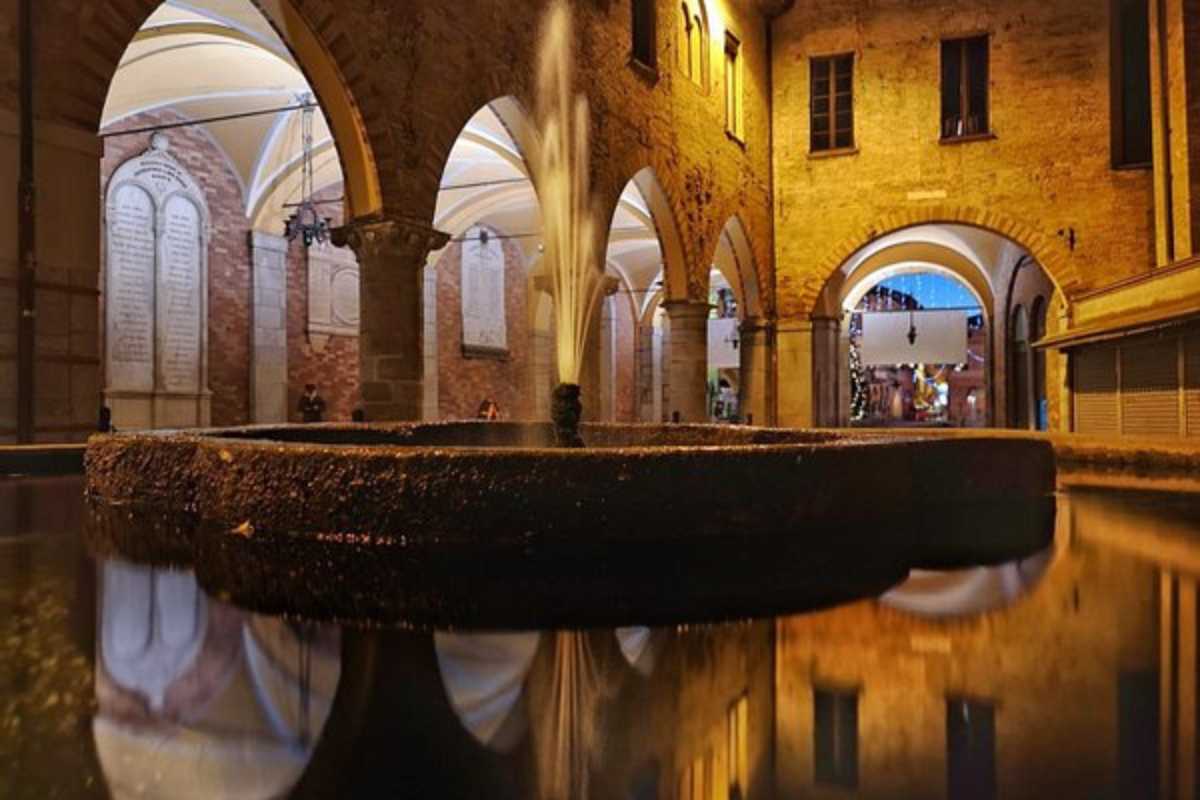 Vista panoramica di Lodi con Piazza della Vittoria e i portici